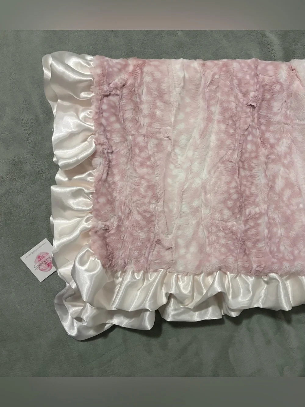 Rockin Royalty Baby Blanket  Pink Faux Fur, Satin Ruffle Edge USA NWT